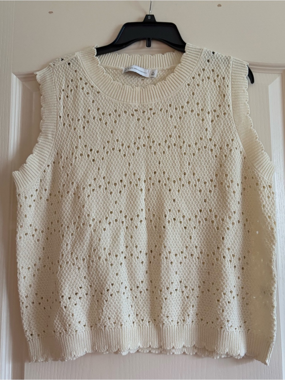 New York & Company Cream Eyelet Knit Sleeveless Sweater Vest